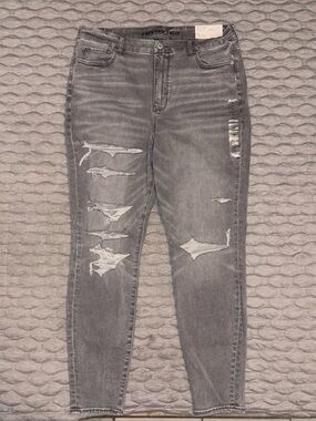 NWT Women's American Eagle Grey Distressed Jegging Jeans 16